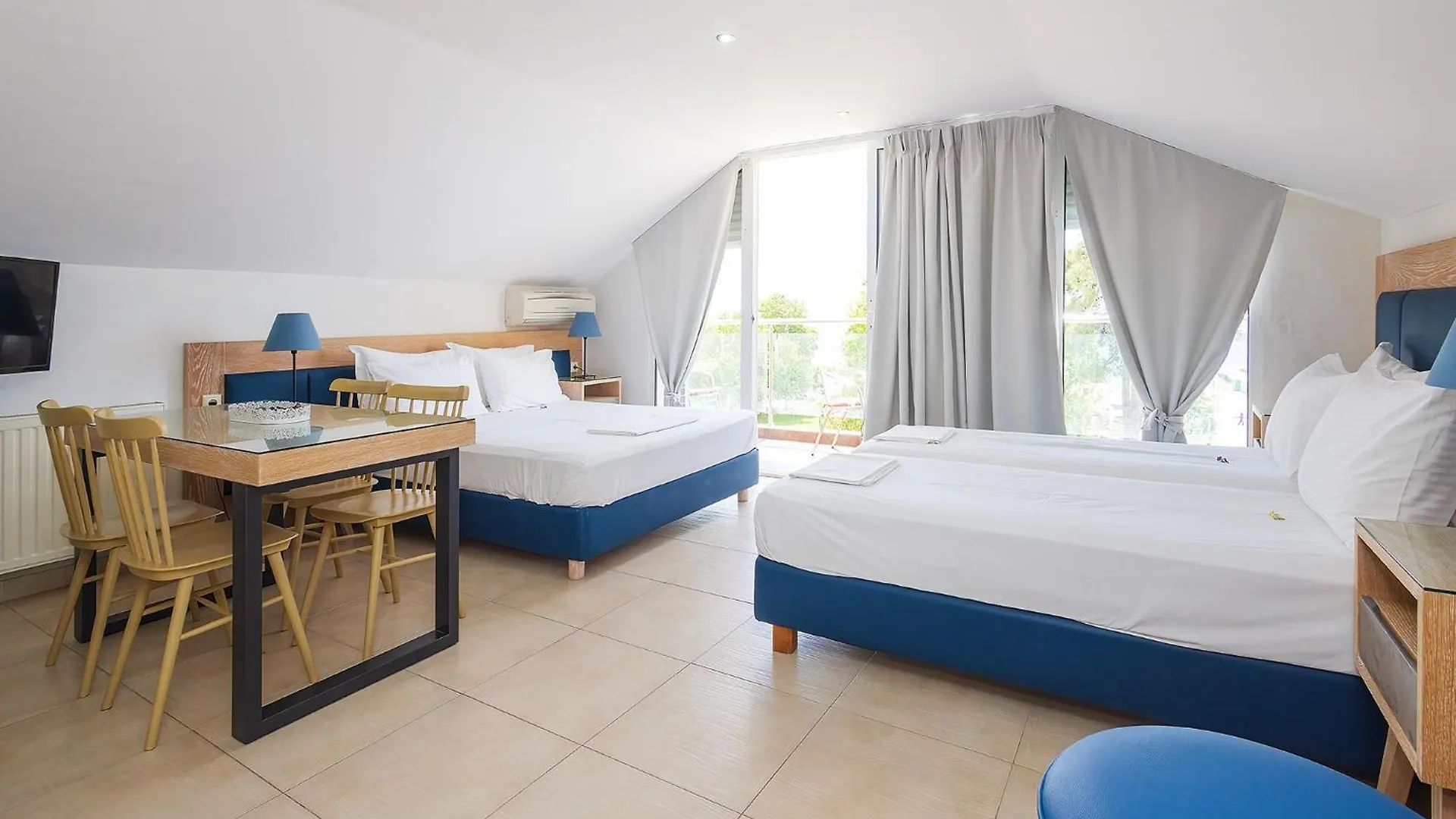 Le Monde Seaview Suites Nea Kallikrateia