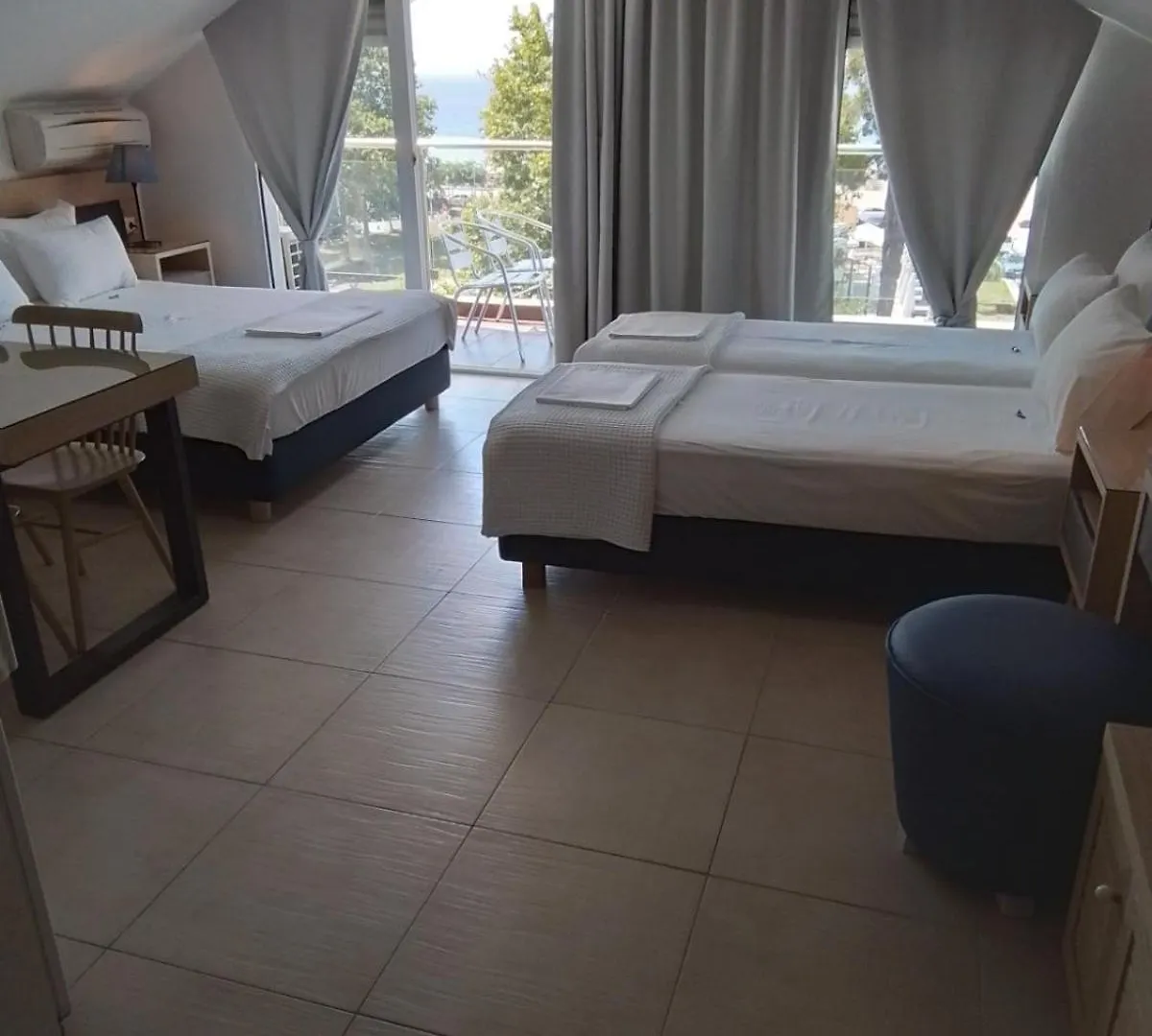 Le Monde Seaview Suites Nea Kallikrateia Appartamento