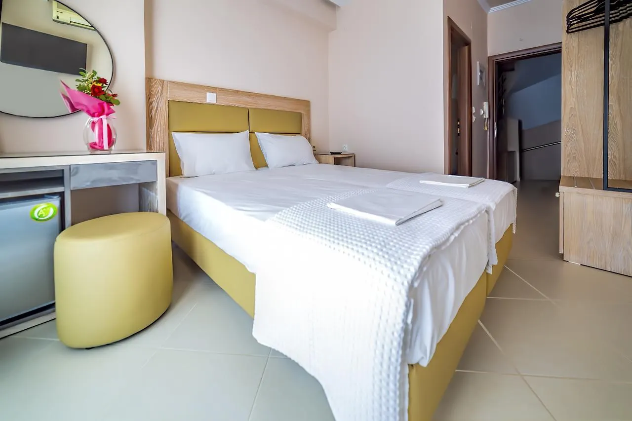Le Monde Seaview Suites Nea Kallikrateia Appartamento
