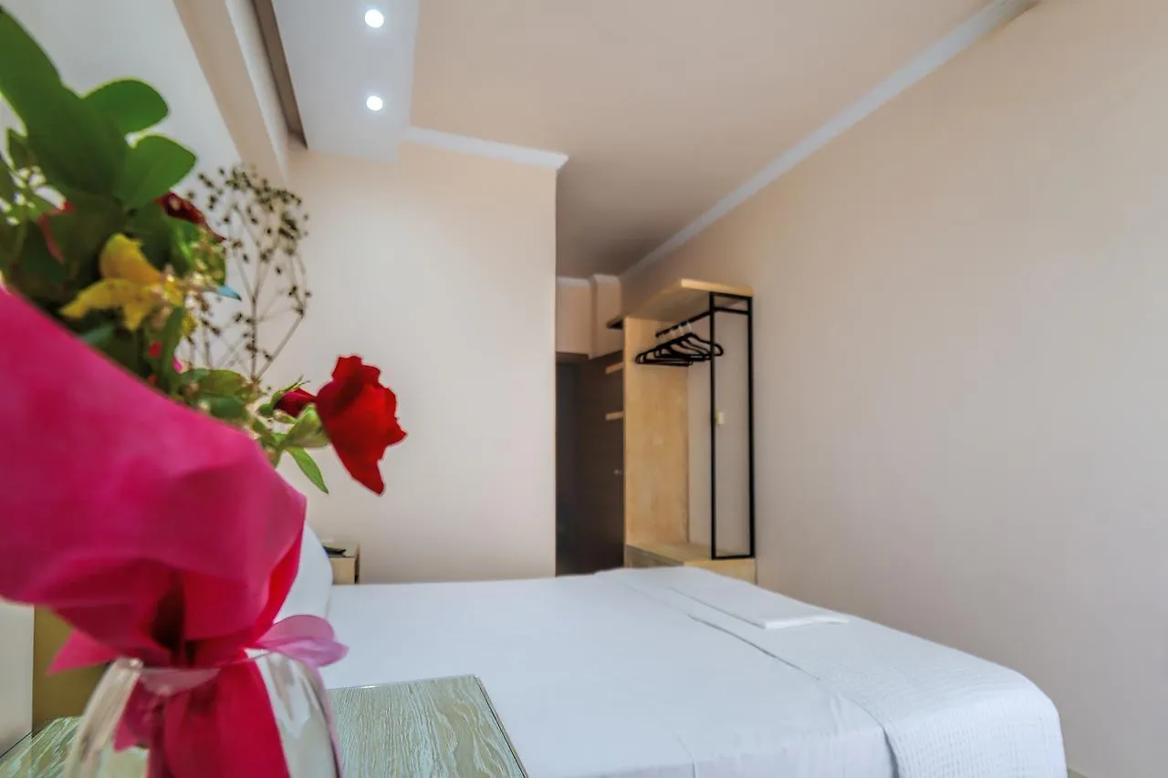 Le Monde Seaview Suites Nea Kallikrateia Appartamento
