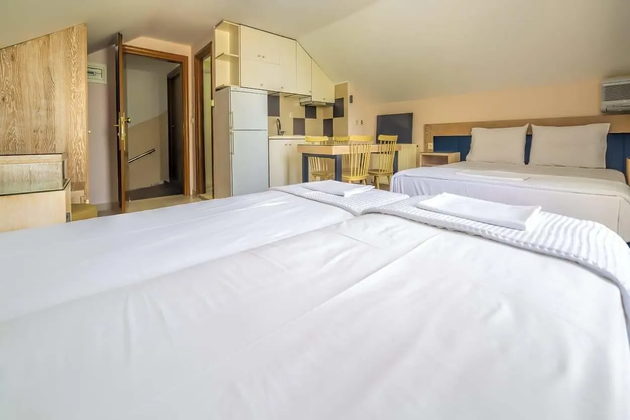 Le Monde Seaview Suites Nea Kallikrateia