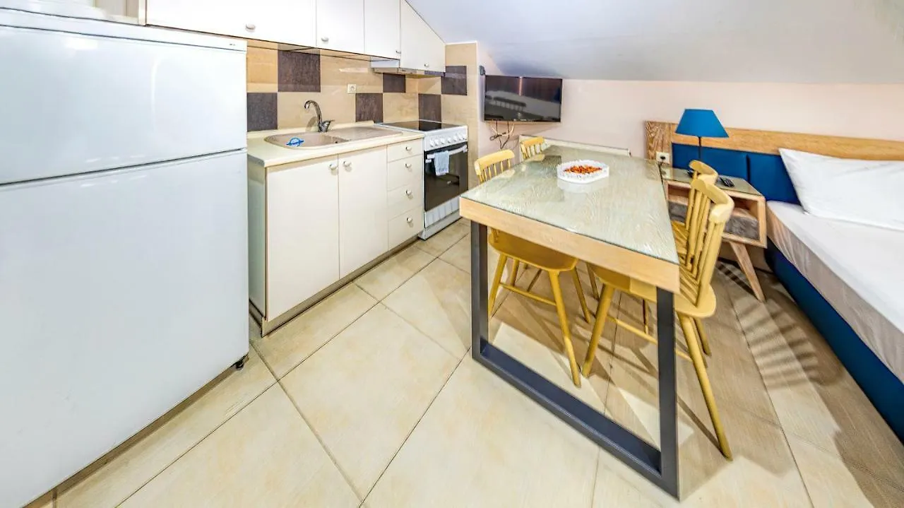 Le Monde Seaview Suites Nea Kallikrateia